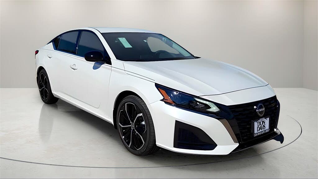 2025 Nissan Altima 2.5 SR FWD