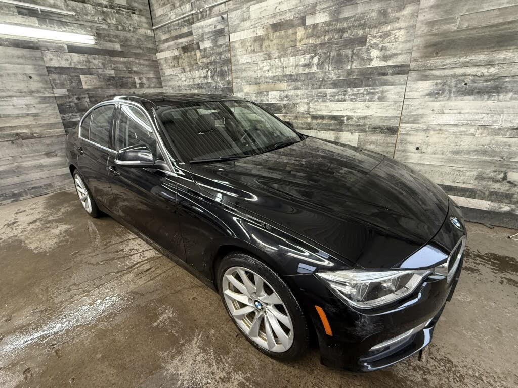 BMW 3 Series 320i xDrive Sedan AWD 2017