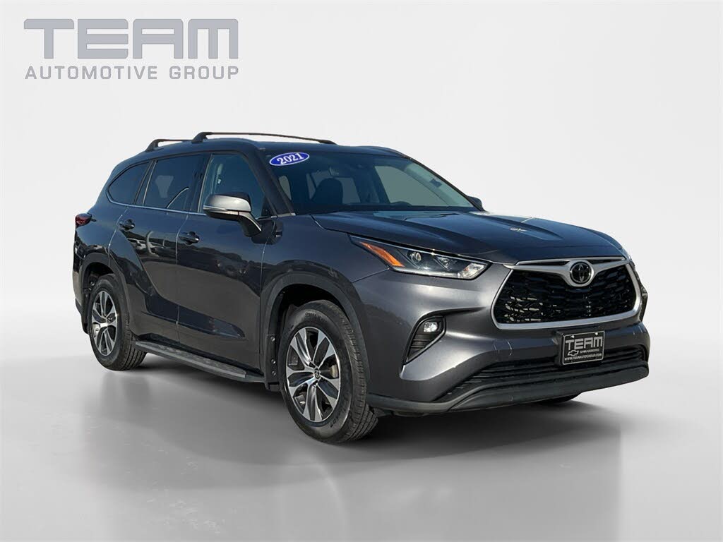 2021 Toyota Highlander XLE FWD
