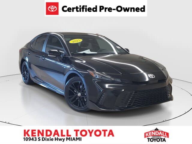 2025 Toyota Camry SE FWD