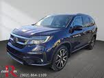 Honda Pilot Touring AWD with Rear Captains Chairs