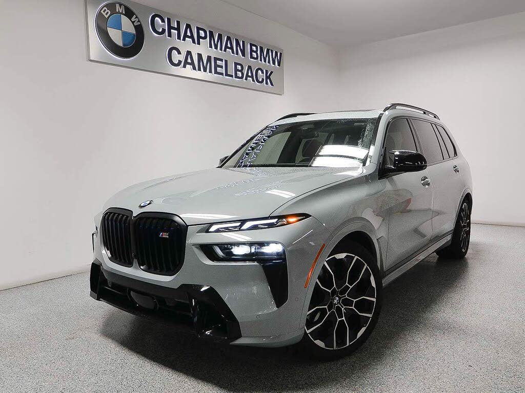 2025 BMW X7 M60i AWD