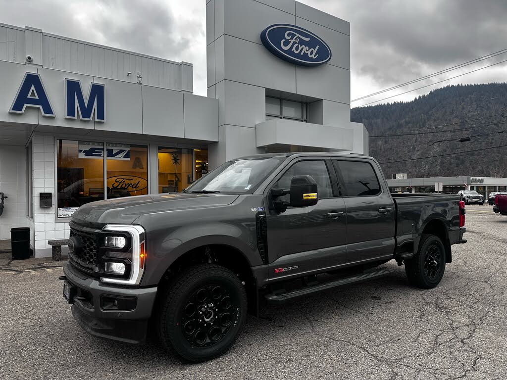 2025 Ford F-350 Super Duty Lariat Crew Cab 4WD