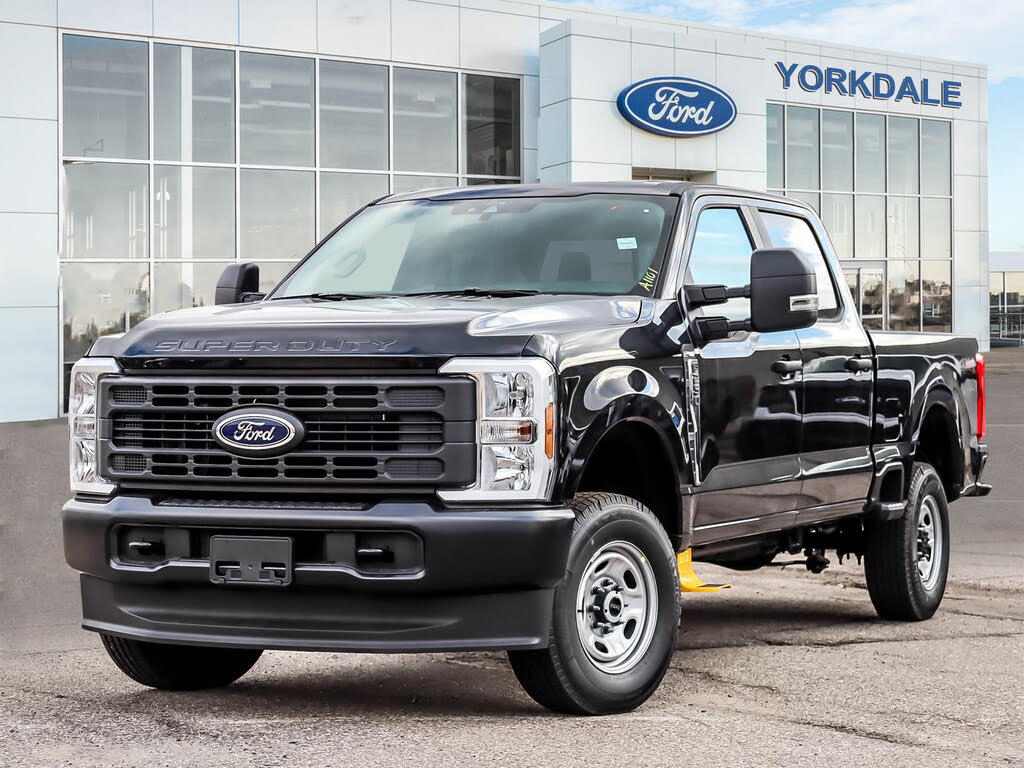 Ford F-250 Super Duty XL Crew Cab 4WD 2026