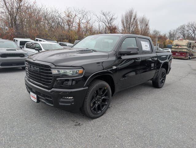 2026 RAM 1500 Laramie Crew Cab 4WD