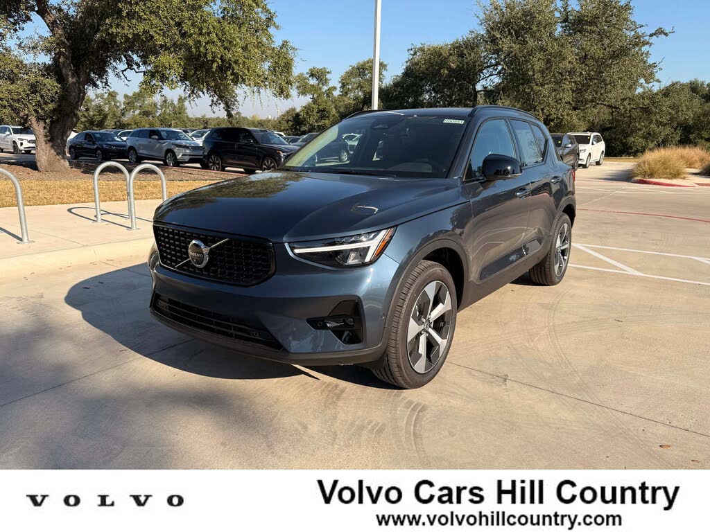 2026 Volvo XC40 B4 Plus FWD
