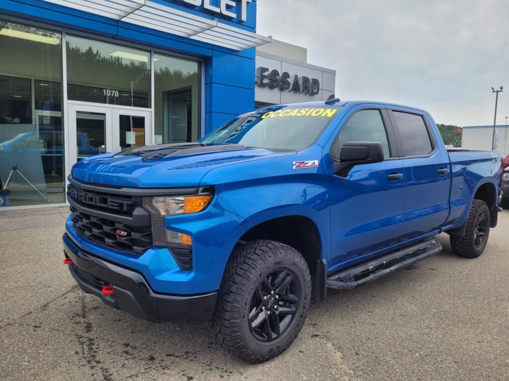 2023 Chevrolet Silverado 1500 Custom Trail Boss Crew Cab 4WD