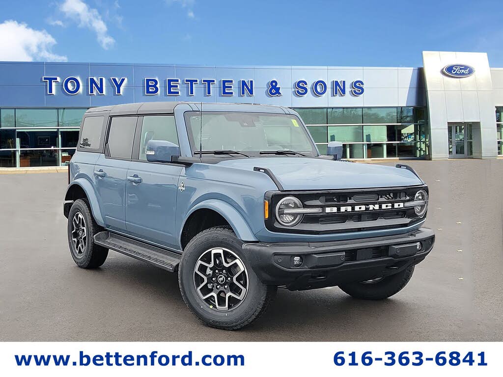 2025 Ford Bronco Outer Banks 4-Door 4WD