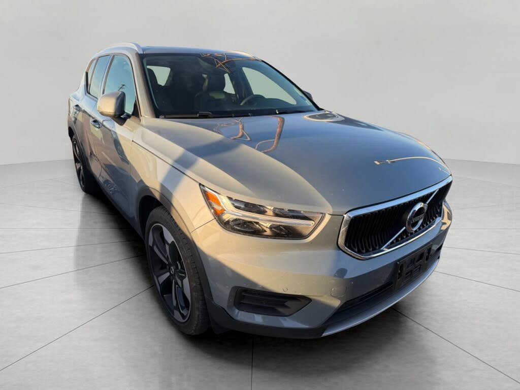 2020 Volvo XC40 T5 Momentum AWD