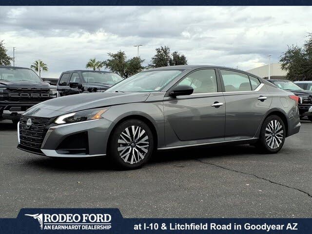 2024 Nissan Altima 2.5 SV FWD