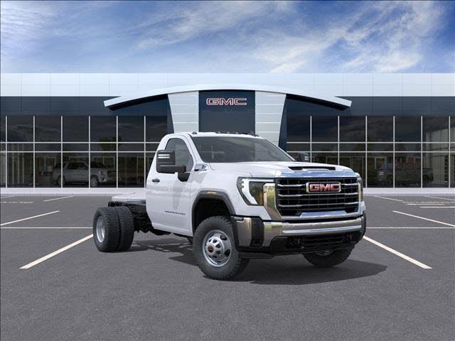 2025 GMC Sierra 3500HD Chassis Pro Regular Cab 4WD