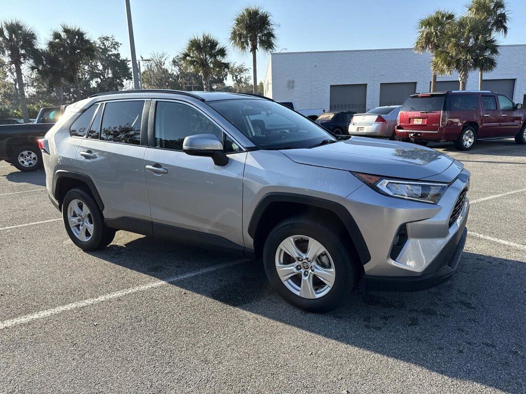 2021 Toyota RAV4 XLE FWD