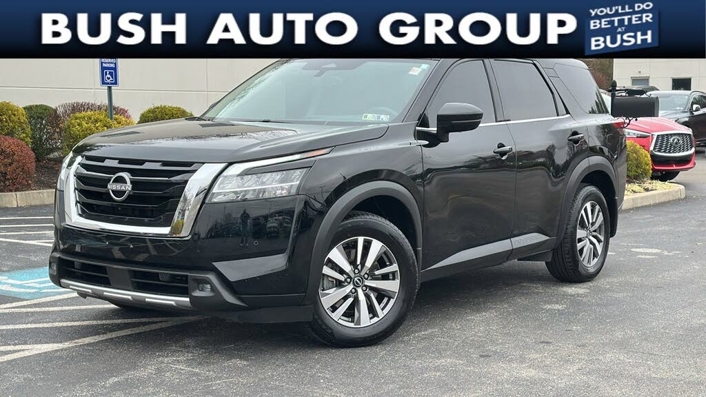 2022 Nissan Pathfinder SL 4WD