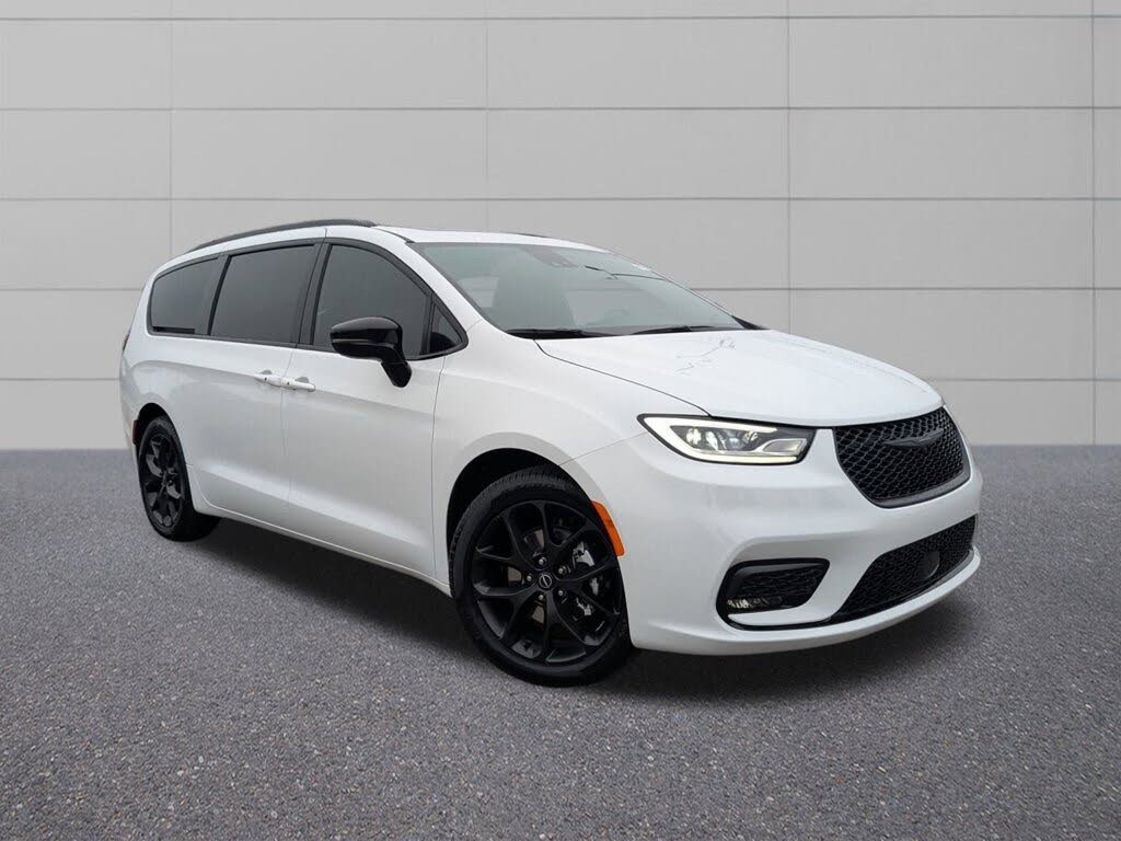 2026 Chrysler Pacifica Select FWD