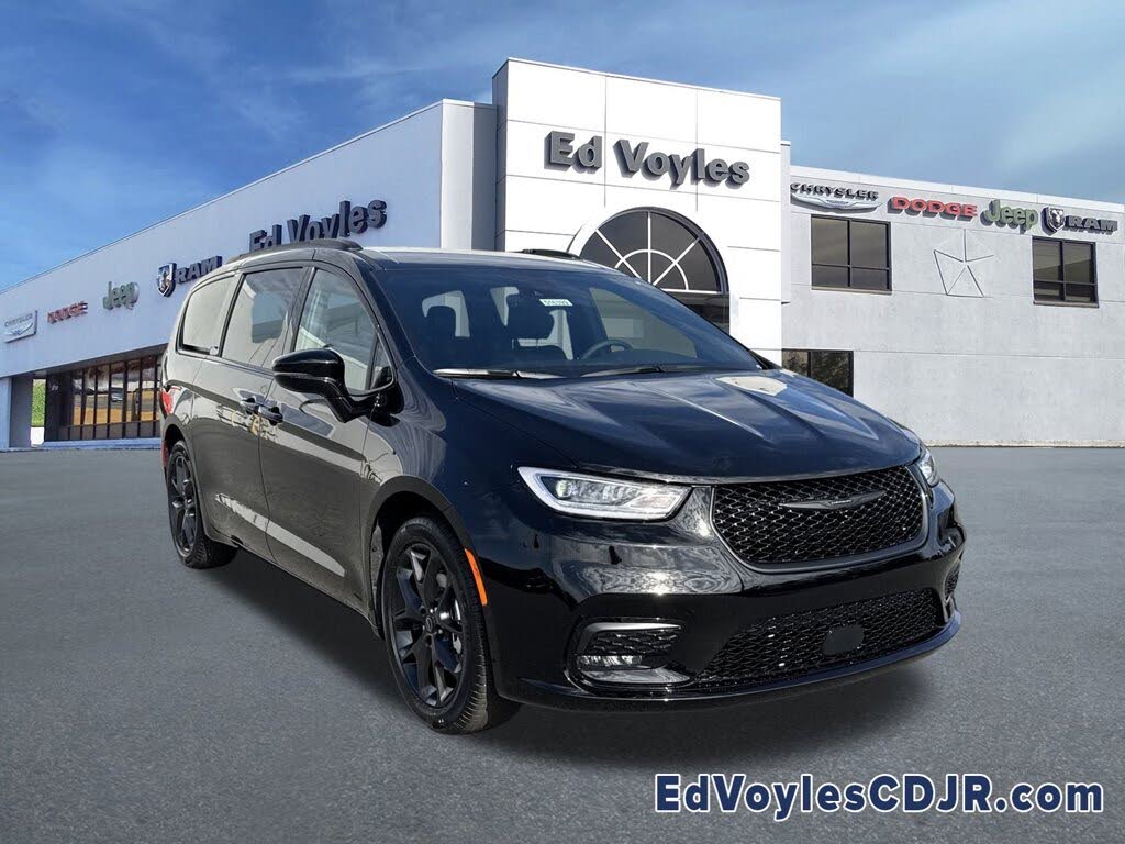 2026 Chrysler Pacifica Select FWD