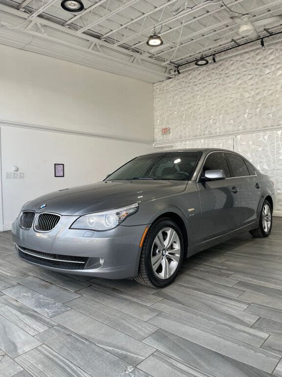 2010 BMW 5 Series 528i xDrive Sedan AWD