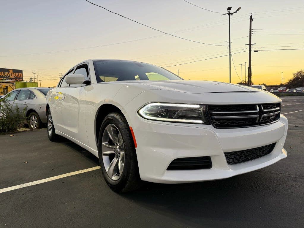 2016 Dodge Charger SE RWD
