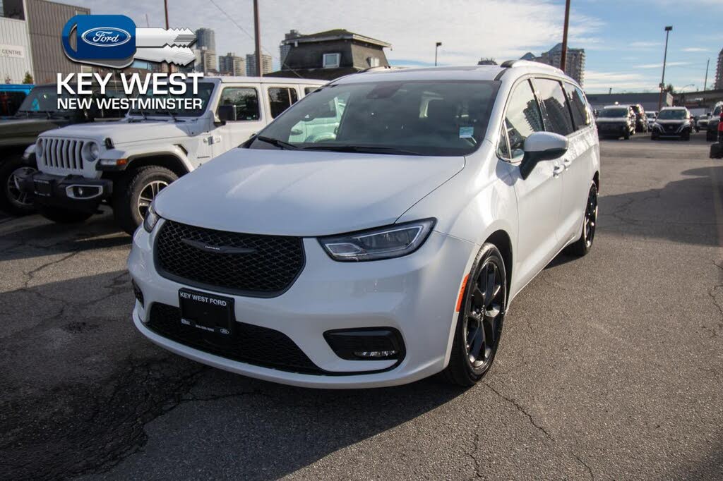 2023 Chrysler Pacifica Touring L FWD
