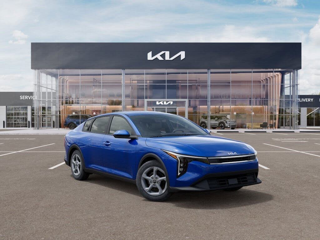 2025 Kia K4 LXS FWD