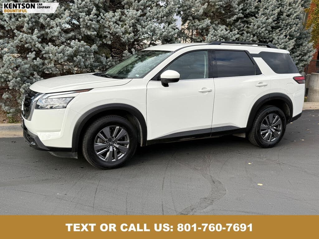 2025 Nissan Pathfinder SV 4WD