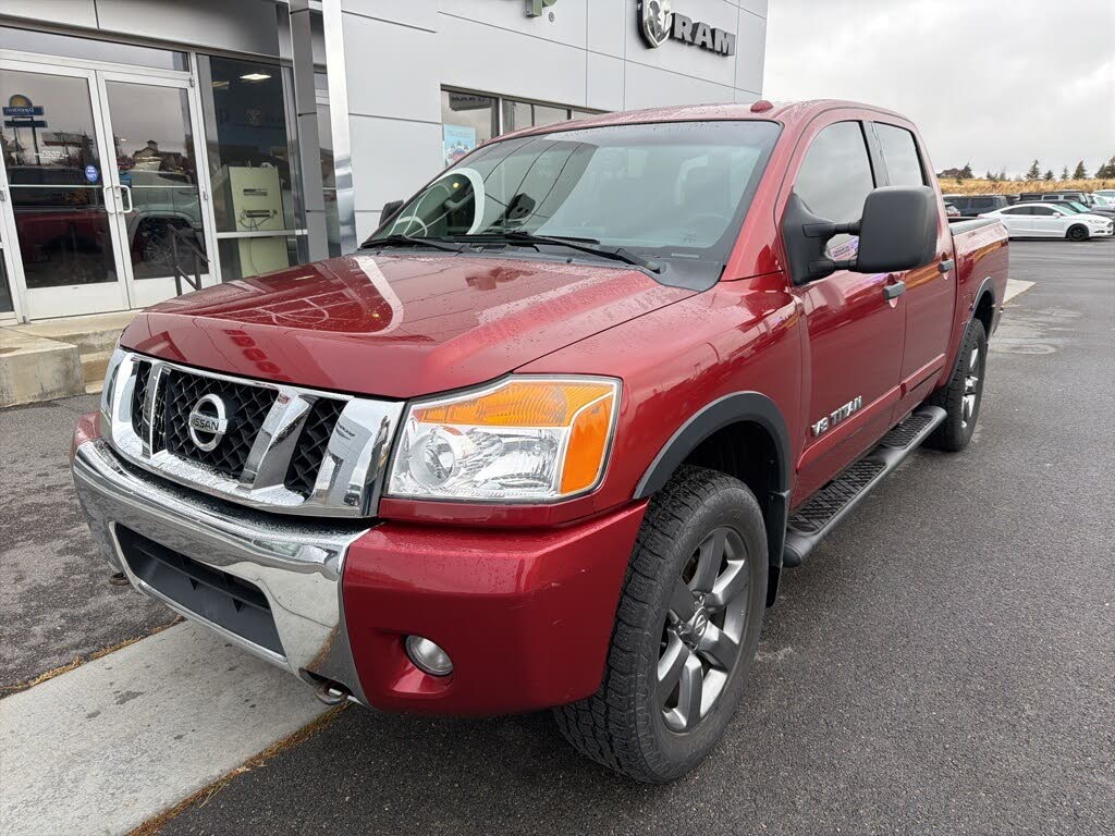 2015 Nissan Titan SV Crew Cab 4WD