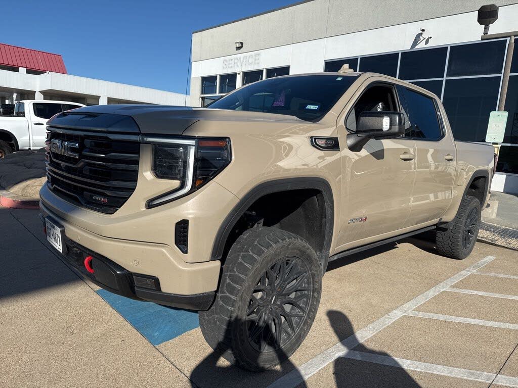 2022 GMC Sierra 1500 AT4 Crew Cab 4WD