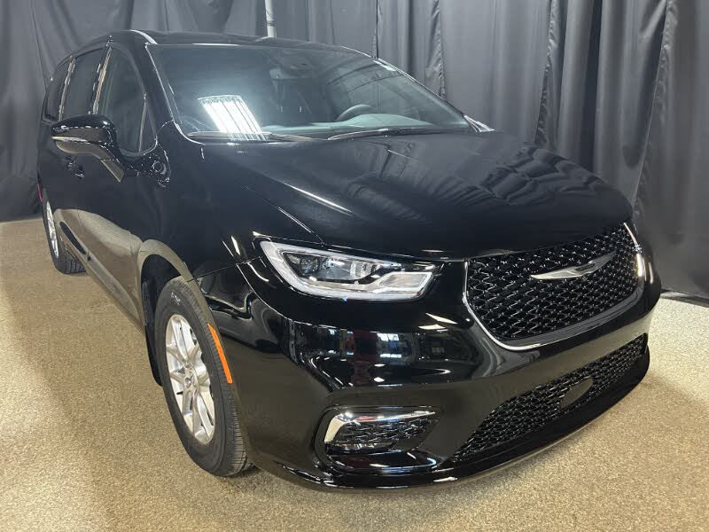 2026 Chrysler Pacifica Select FWD