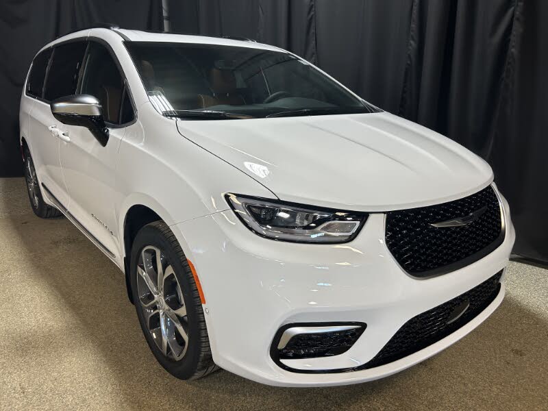 2026 Chrysler Pacifica Pinnacle AWD