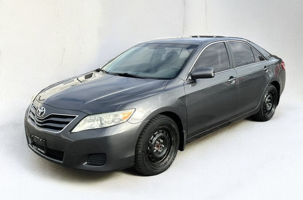Toyota Camry LE V6 2011