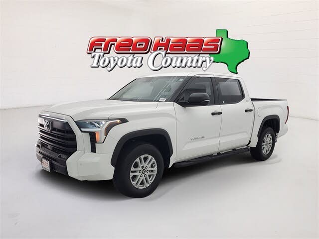 2022 Toyota Tundra SR5 CrewMax Cab 4WD