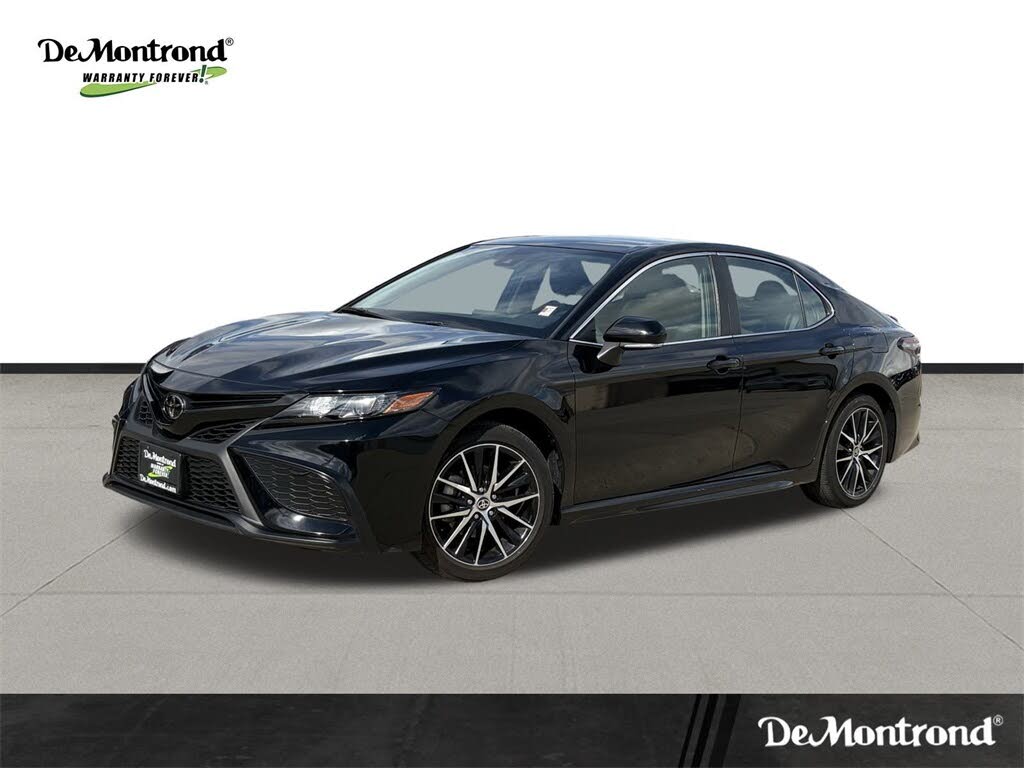 2024 Toyota Camry SE FWD