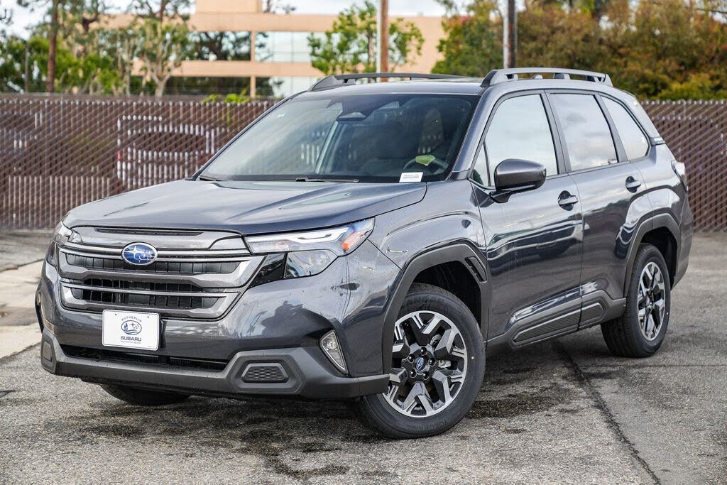 2025 Subaru Forester Premium Crossover AWD