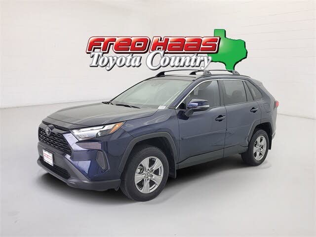 2025 Toyota RAV4 XLE FWD