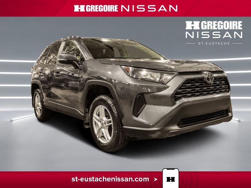 Toyota RAV4 LE AWD 2021