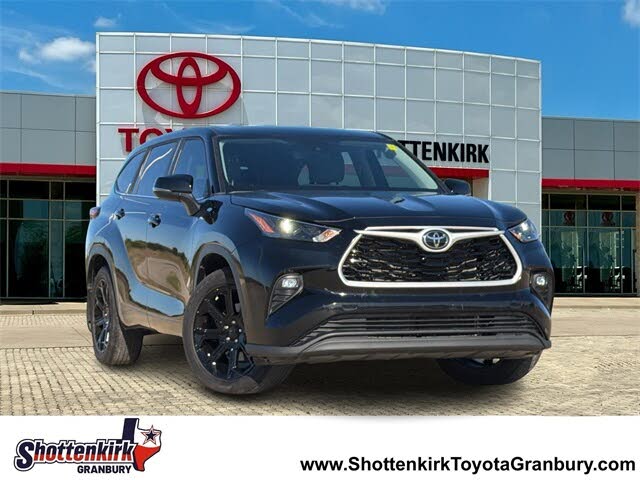 2023 Toyota Highlander LE FWD