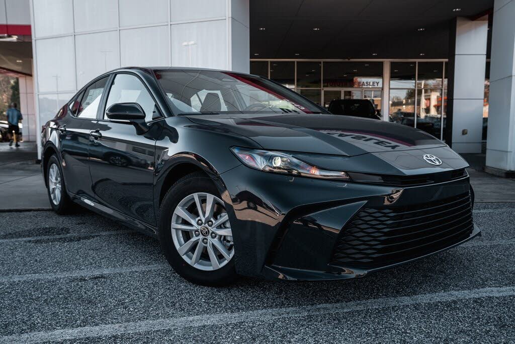 2026 Toyota Camry LE FWD