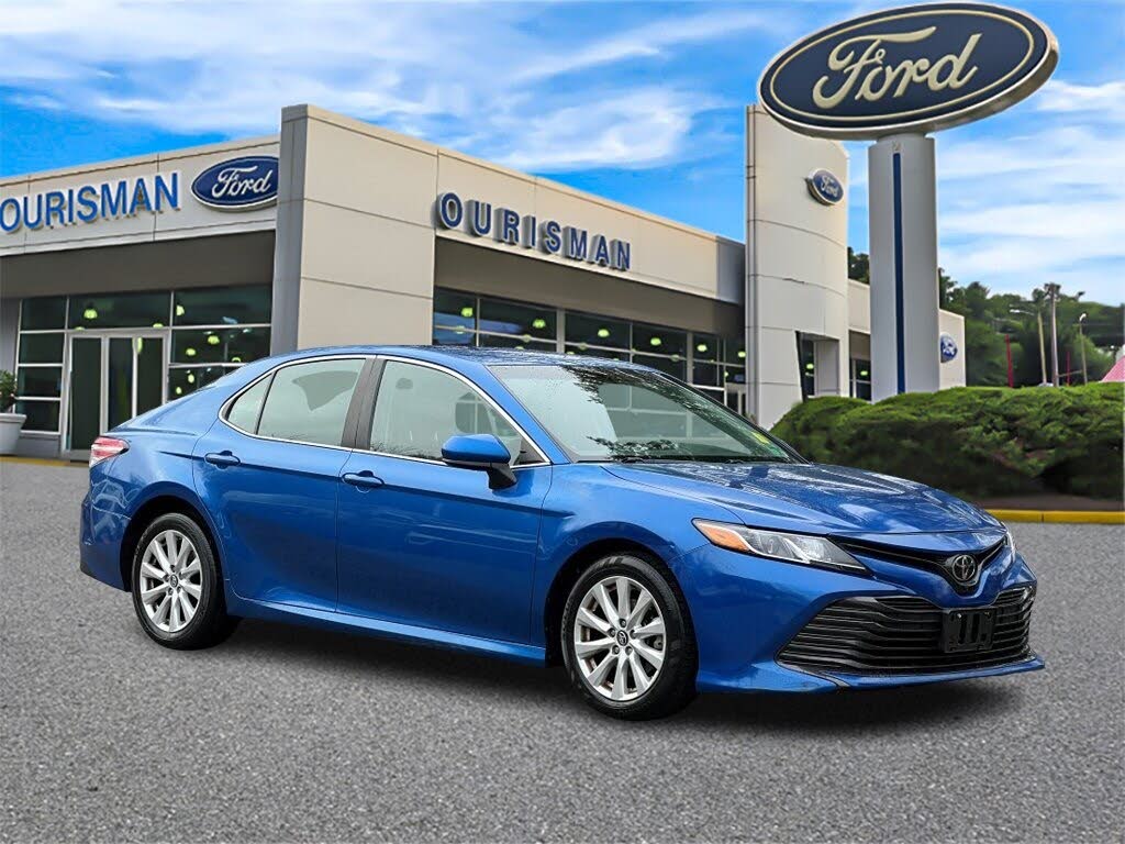 2019 Toyota Camry LE FWD