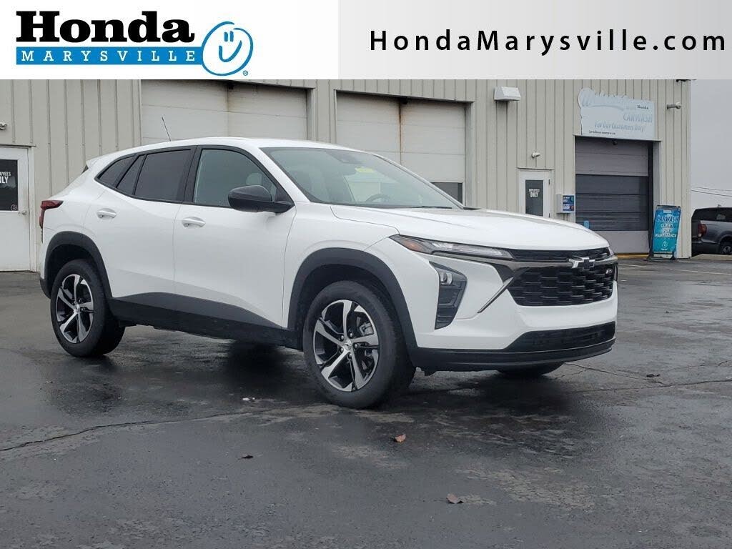 2024 Chevrolet Trax RS with 1RS FWD