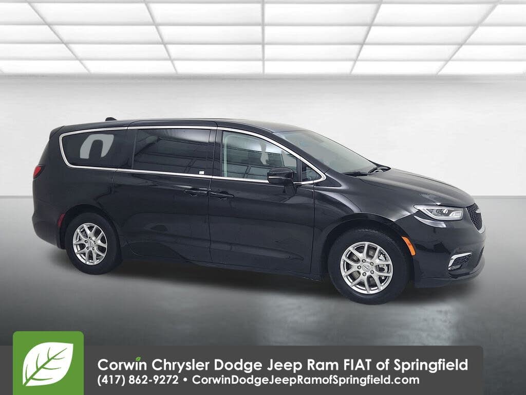 2024 Chrysler Pacifica Touring L FWD