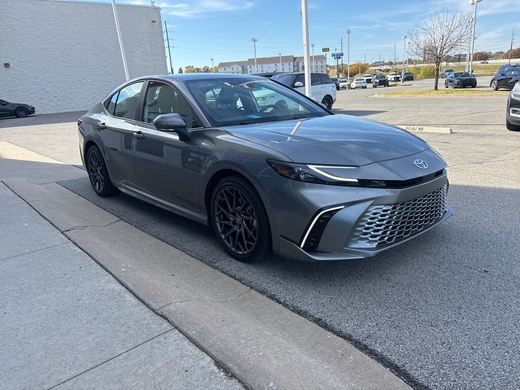 2025 Toyota Camry XSE FWD