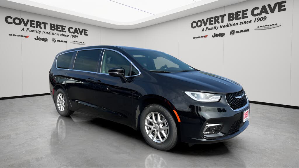 2026 Chrysler Pacifica Select FWD