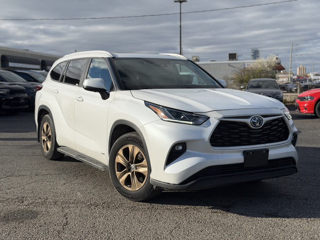 2023 Toyota Highlander Hybrid XLE AWD