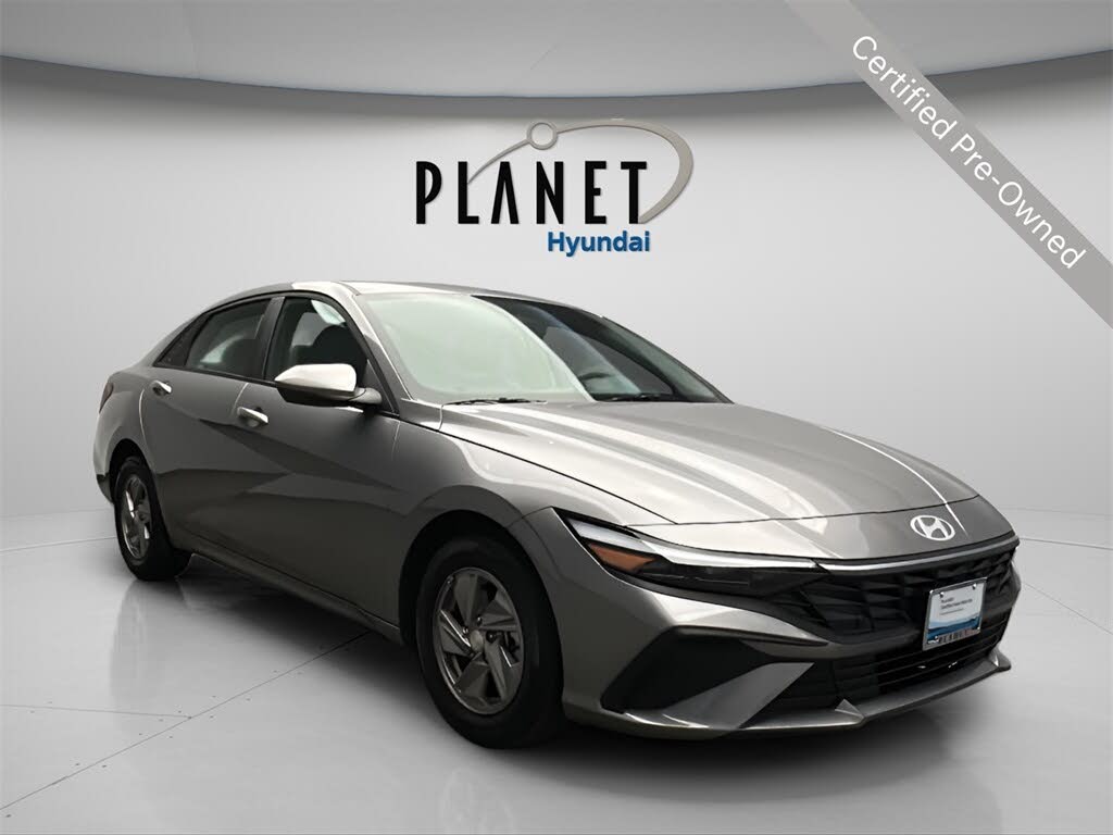 2025 Hyundai Elantra SE FWD