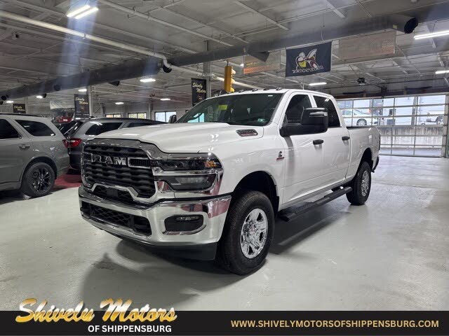 2026 RAM 2500 Tradesman Crew Cab 4WD