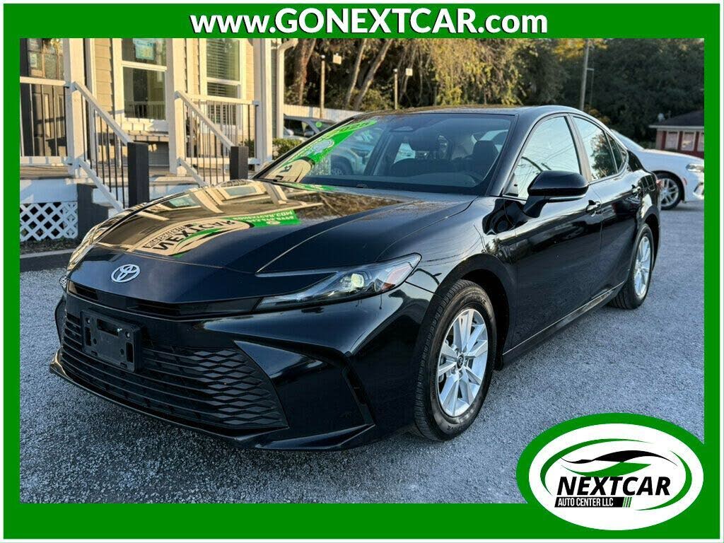 2025 Toyota Camry LE FWD