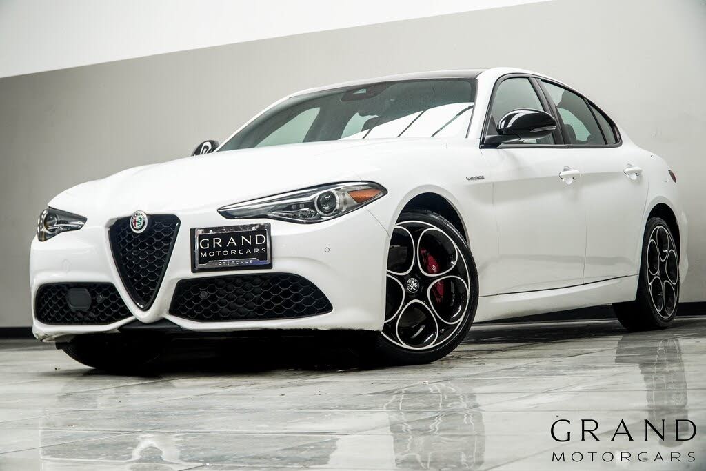 2022 Alfa Romeo Giulia Veloce AWD