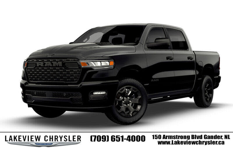 RAM 1500 Express Crew Cab 4WD 2026