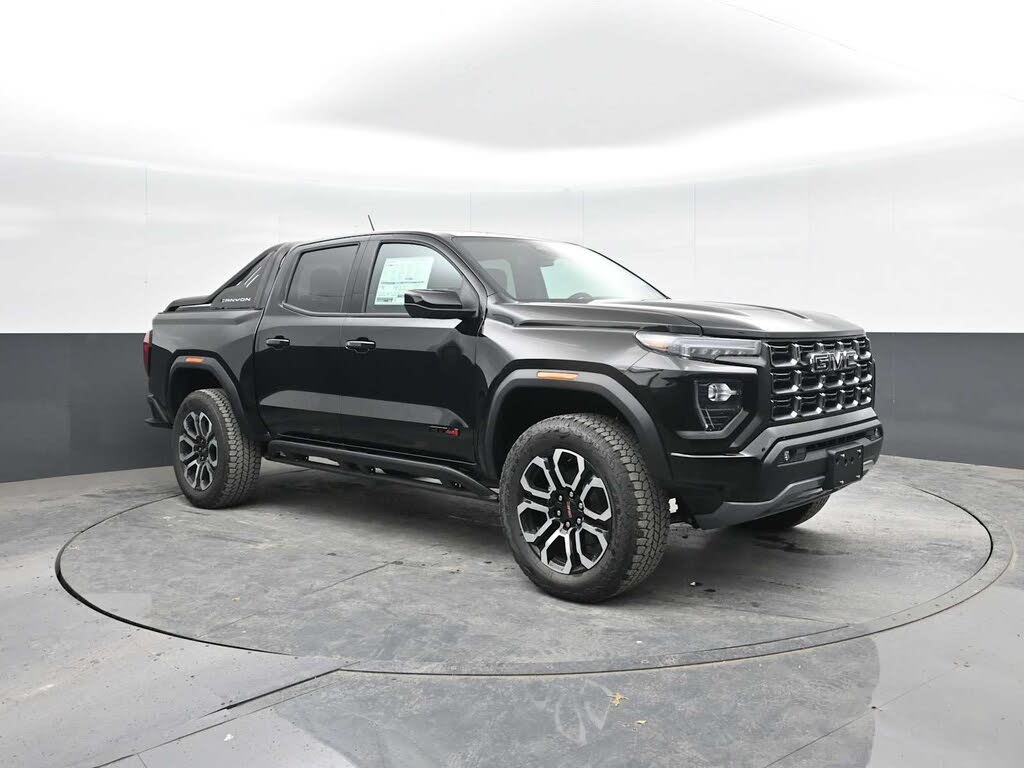 2025 GMC Canyon AT4 Crew Cab 4WD