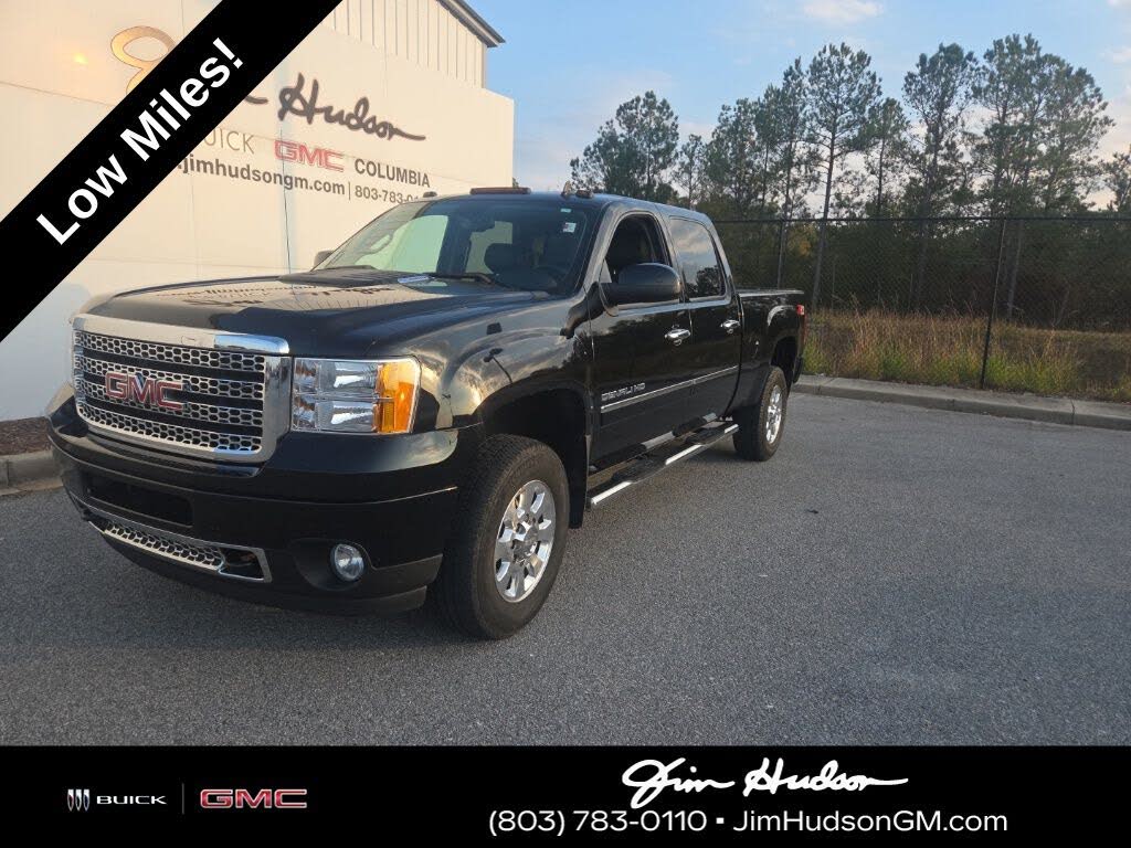 2011 GMC Sierra 3500HD Denali Crew Cab SB 4WD