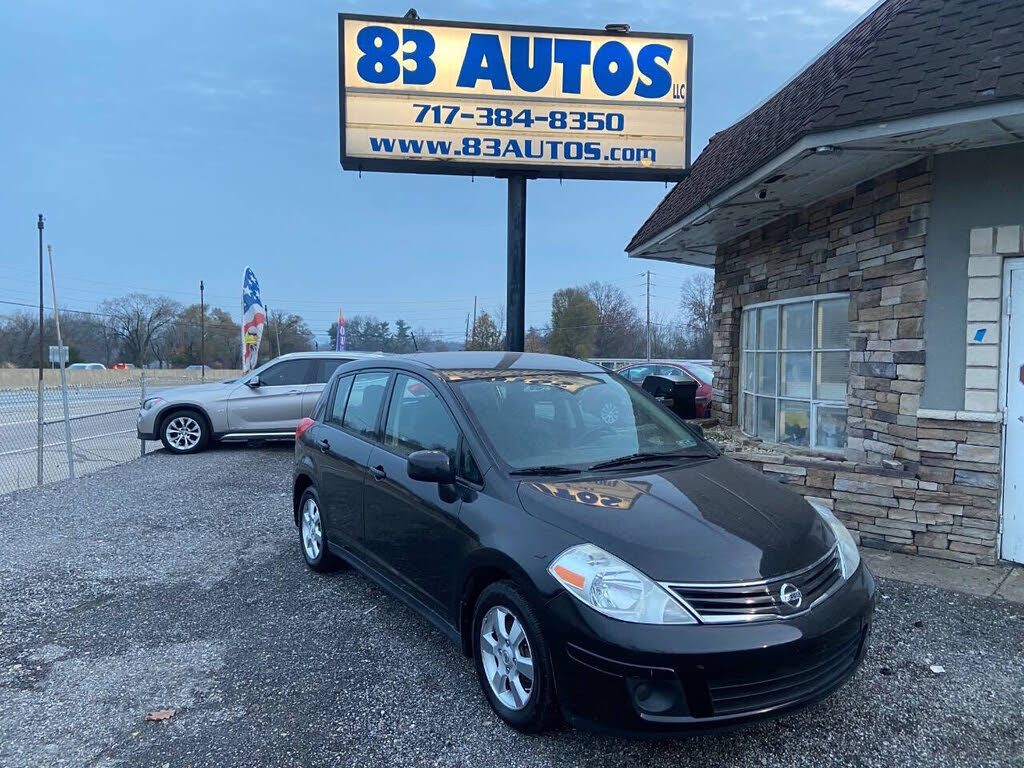 2012 Nissan Versa 1.8 SL Hatchback